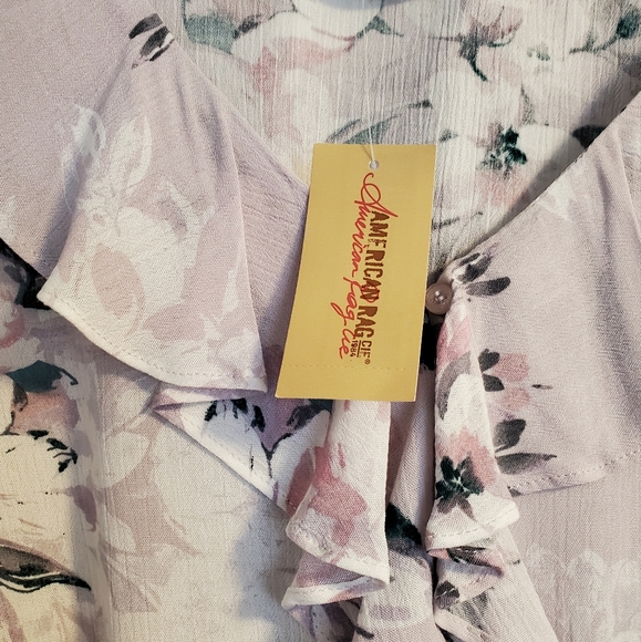 American Rag Cie Winter Blooms Blouse - Picture 14 of 14